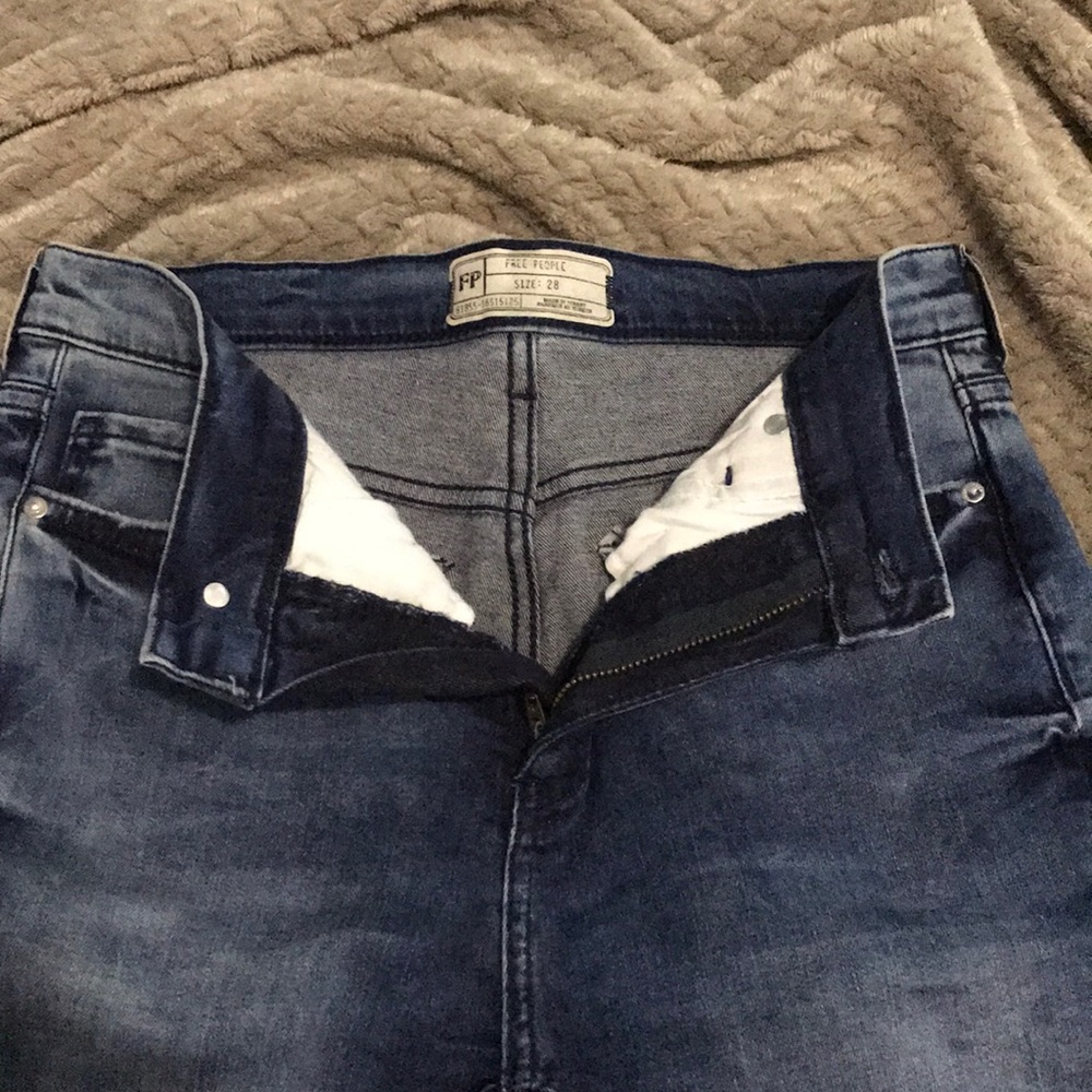 Free People Ripped Distressed Skinny Jeans - Picture 3 of 3